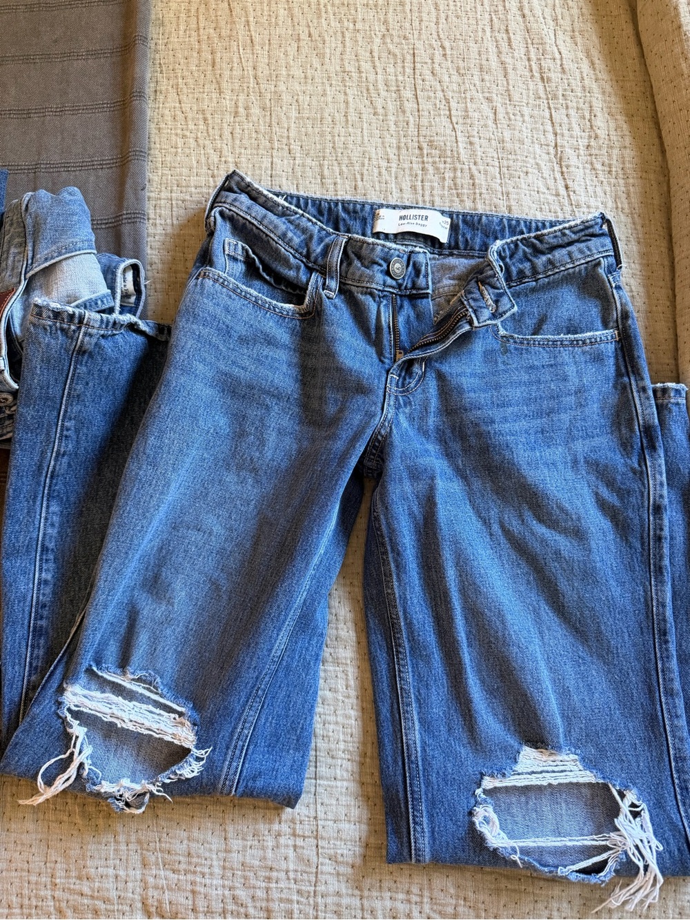 Hollister Low rise baggy jeans